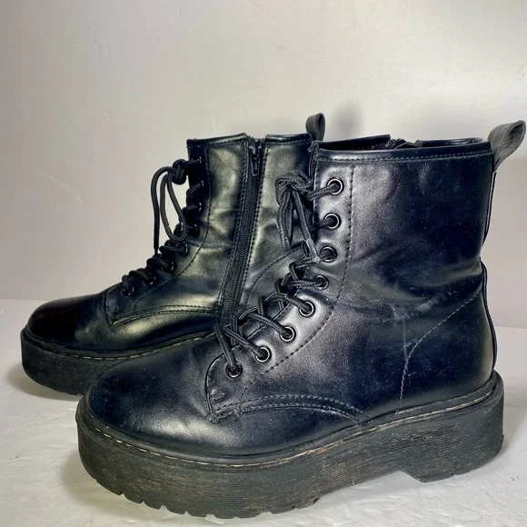 ❌SOLD‼️❌ Target Black Combat & Moto Boots - Picture 12 of 13